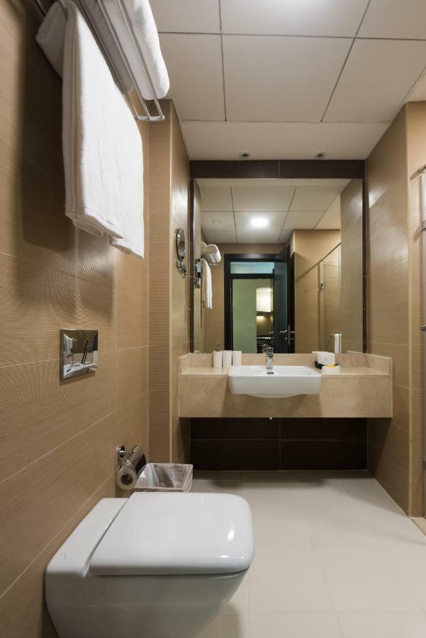 Fantastay Sparkle Tower One Bedroom Suite Marina View Dubai Exterior foto