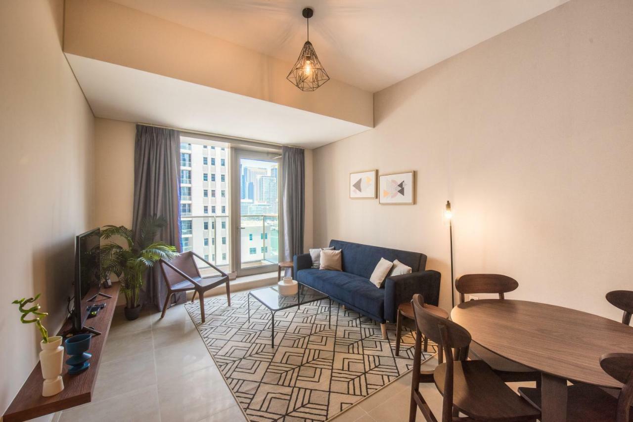 Fantastay Sparkle Tower One Bedroom Suite Marina View Dubai Exterior foto
